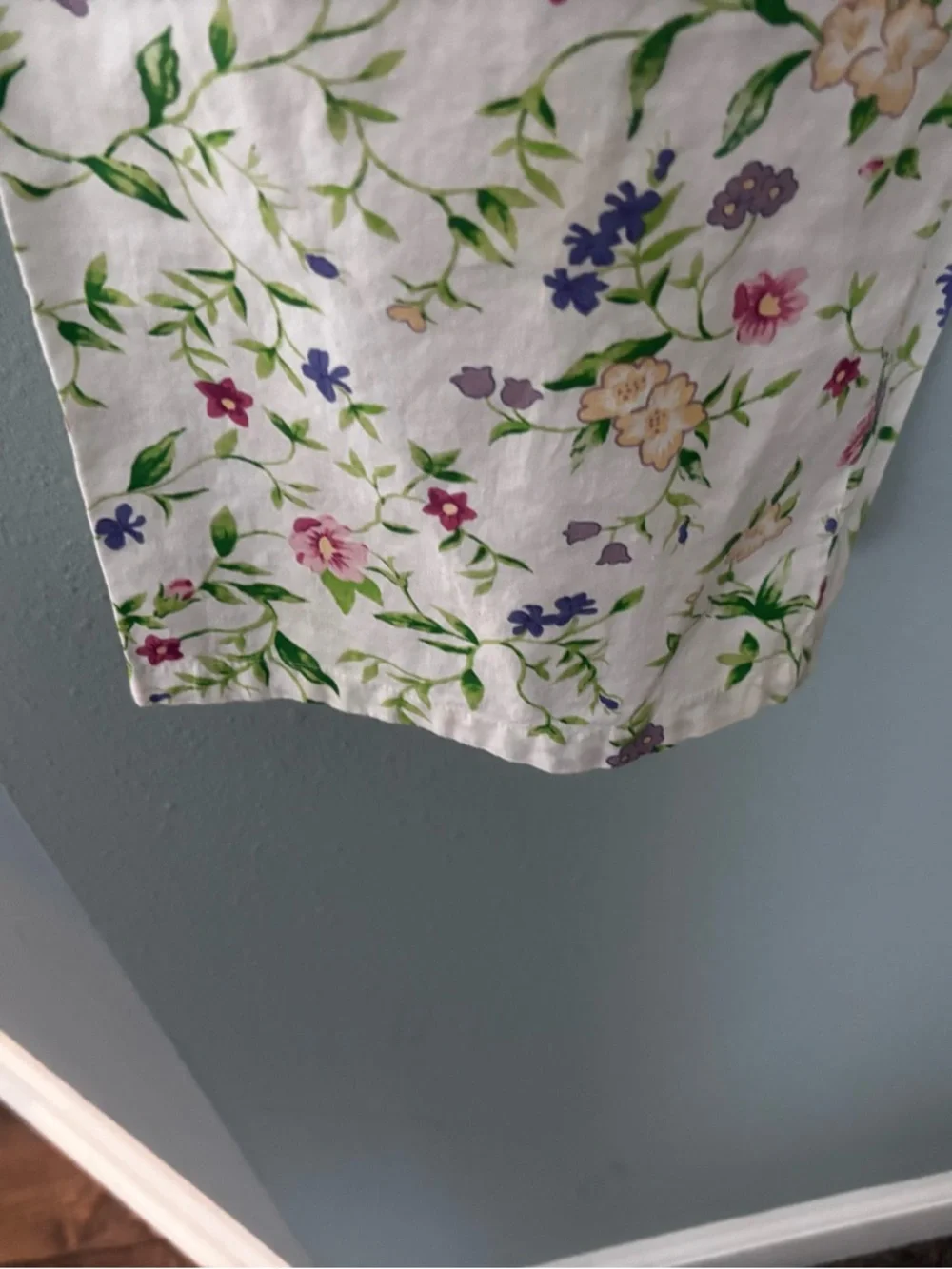 Disney  Floral Short-Sleeve Button-Down Shirt W Pooh Pocket and elastic pants. - Picture 6 of 8